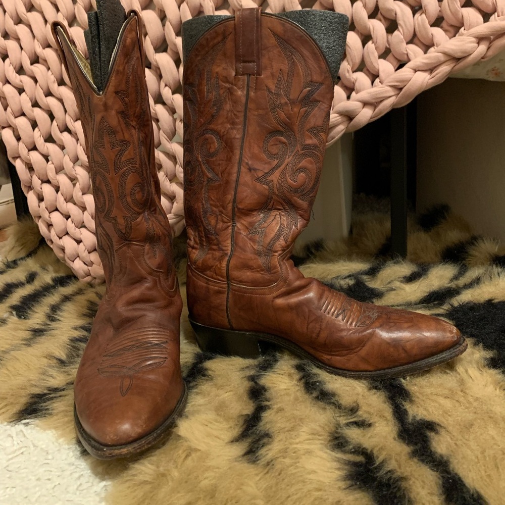 Dan Post Genuine Leather Cowboy Boots (size 8.5m/10w)